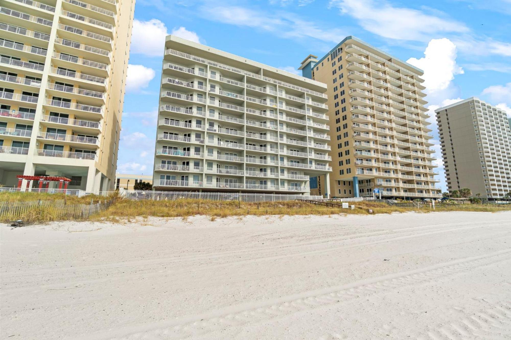 Apartment Beachfront 3br Condo! Free Chair Service! By Dolce Getaways Pcb! *